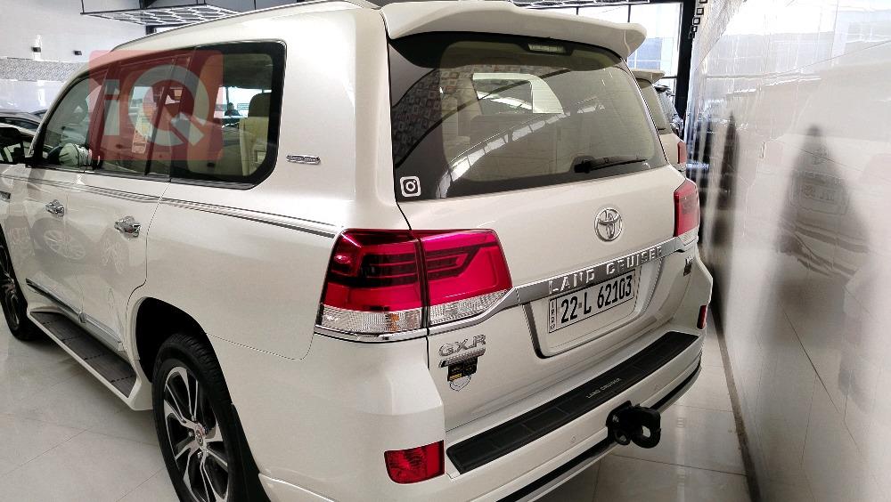 تويوتا لاندكروزر